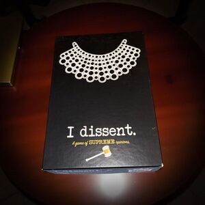I Dissent: A Game Of Supreme Opinions Inspired by Ruth Bader Ginsburg Complete